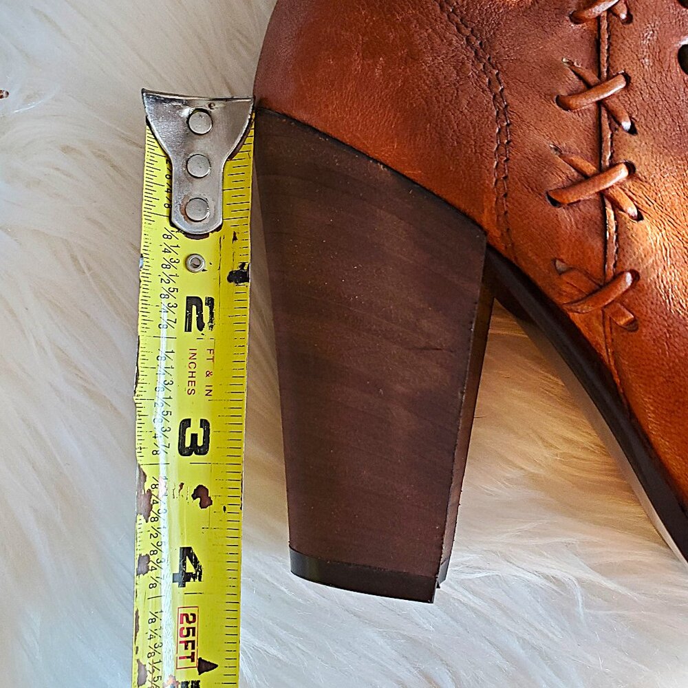 Andre' Cognac Leather Riding Studded Side Zipper Knee High Boot SZ 8 - Picture 15 of 16